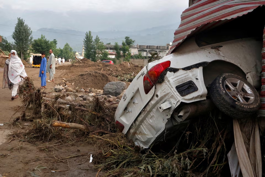 Pakistan: Mưa lớn và lũ quét khiến hơn 300 người thiệt mạng- Ảnh 1. Pakistan: Mưa lớn và lũ quét khiến hơn 300 người thiệt mạng- Ảnh 1.