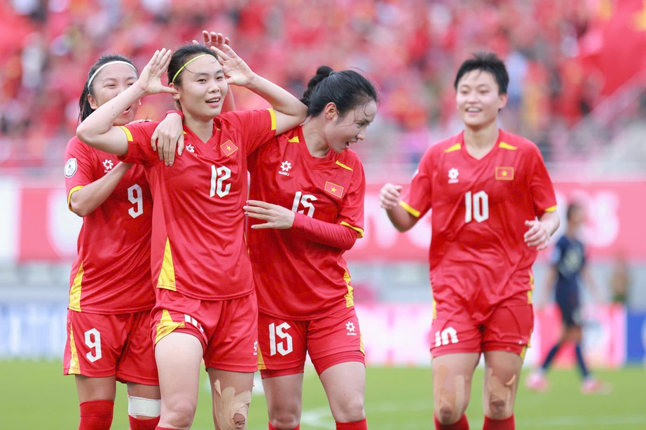 AFF Cup nữ 2025: Thắng dễ Thái Lan, tuyển nữ Việt Nam giành hạng ba chung cuộc- Ảnh 1.