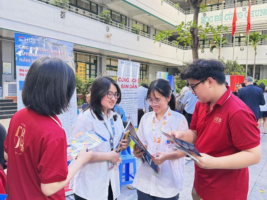 2 cách tra cứu nhanh và chính xác điểm chuẩn đại học 2025- Ảnh 1.