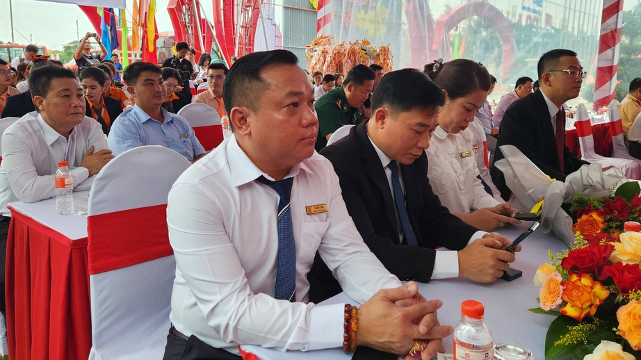 Khai trương 4 tuyến xe buýt máy lạnh, ứng dụng công nghệ số tại Cà Mau- Ảnh 3.