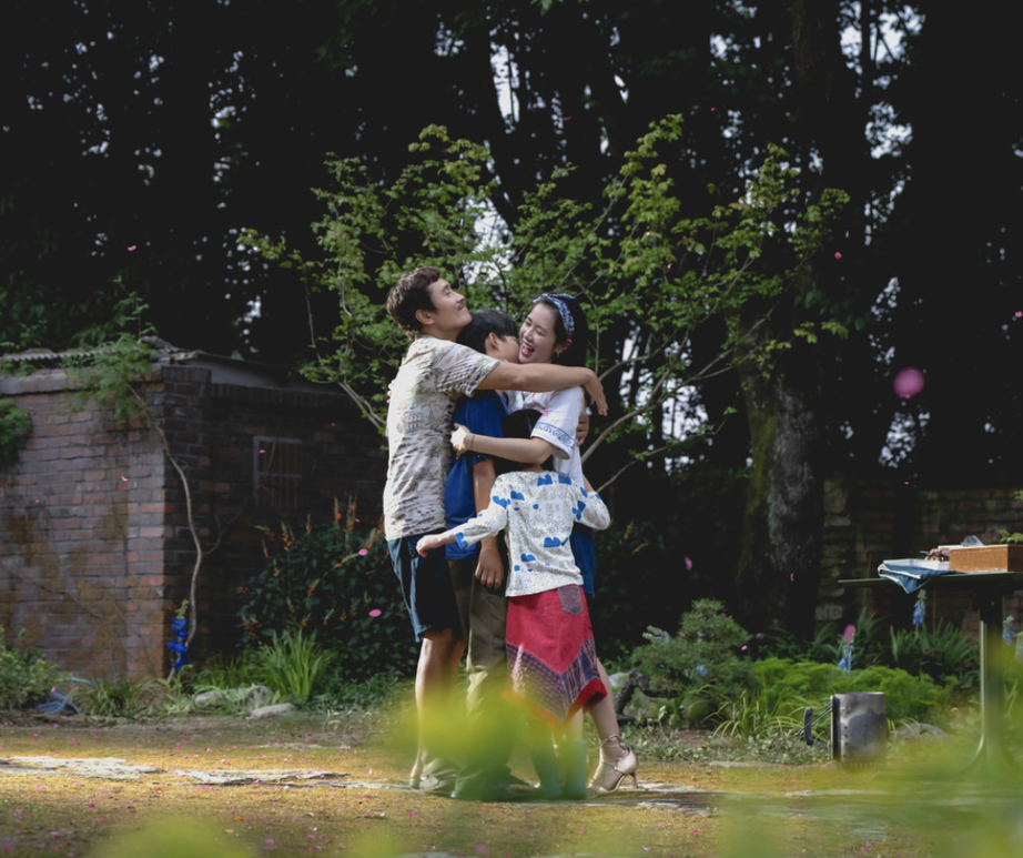 Son Ye Jin bị đạo diễn Park Chan Wook tố nói dối- Ảnh 4.