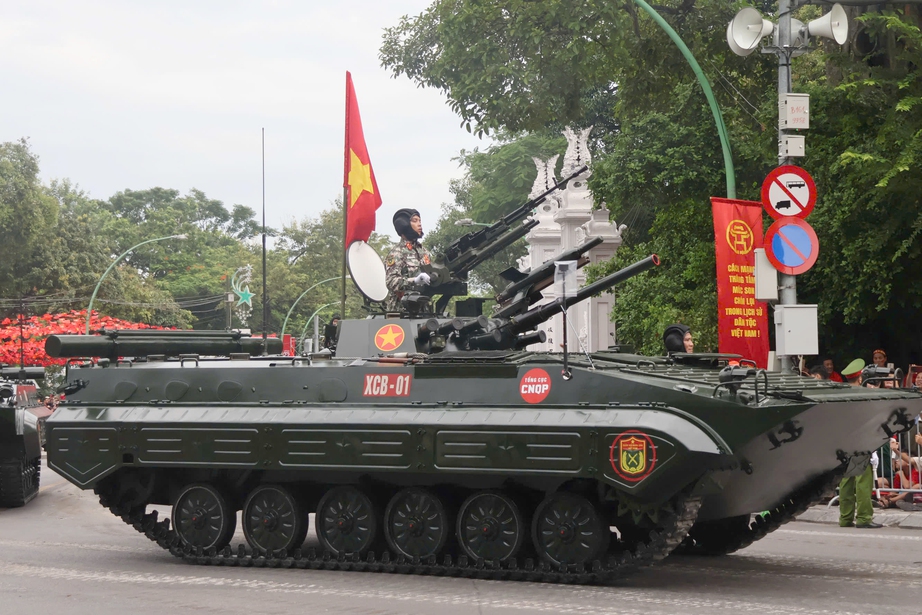 Người dân hào hứng ngắm dàn khí tài trên phố trước giờ tổng hợp luyện- Ảnh 10. Người dân hào hứng ngắm dàn khí tài trên phố trước giờ tổng hợp luyện- Ảnh 10.