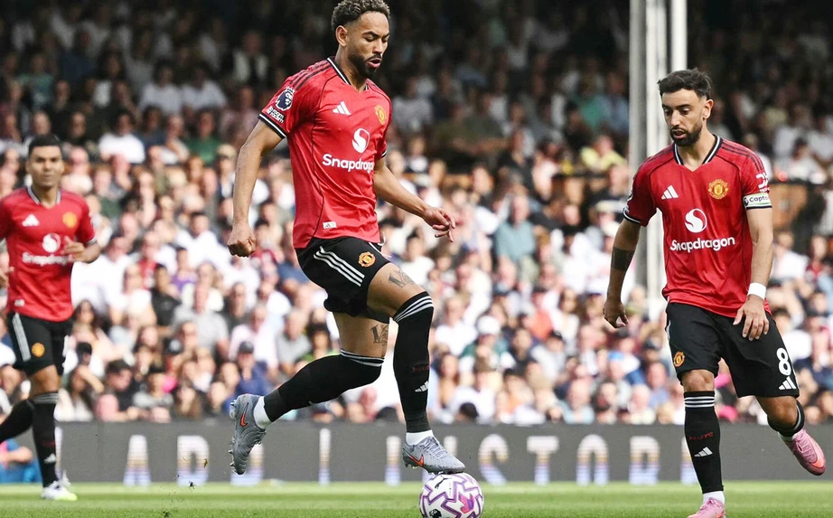 Bruno Fernandes nói lời khó hiểu sau khi đá hỏng phạt đền khiến MU mất 3 điểm- Ảnh 1. Bruno Fernandes nói lời khó hiểu sau khi đá hỏng phạt đền khiến MU mất 3 điểm- Ảnh 1.
