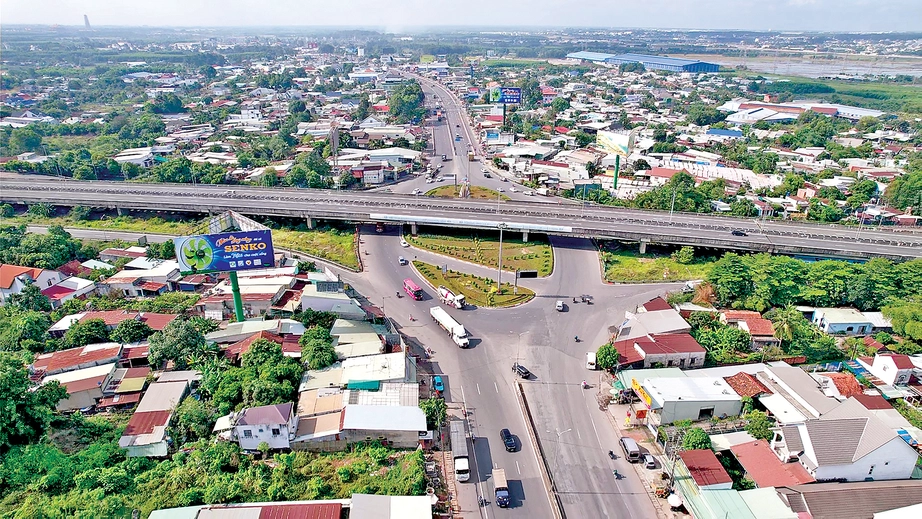 “Vẽ lại bản đồ” giao thông siêu đô thị 14 triệu người: Những điểm nghẽn cần khơi thông- Ảnh 1. “Vẽ lại bản đồ” giao thông siêu đô thị 14 triệu người: Những điểm nghẽn cần khơi thông- Ảnh 1.