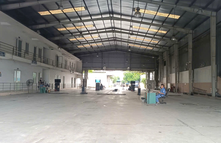 Chủ xe vui mừng vì ô tô hết hạn được đăng kiểm ngay trong kỳ nghỉ lễ 2/9- Ảnh 2. Chủ xe vui mừng vì ô tô hết hạn được đăng kiểm ngay trong kỳ nghỉ lễ 2/9- Ảnh 2.