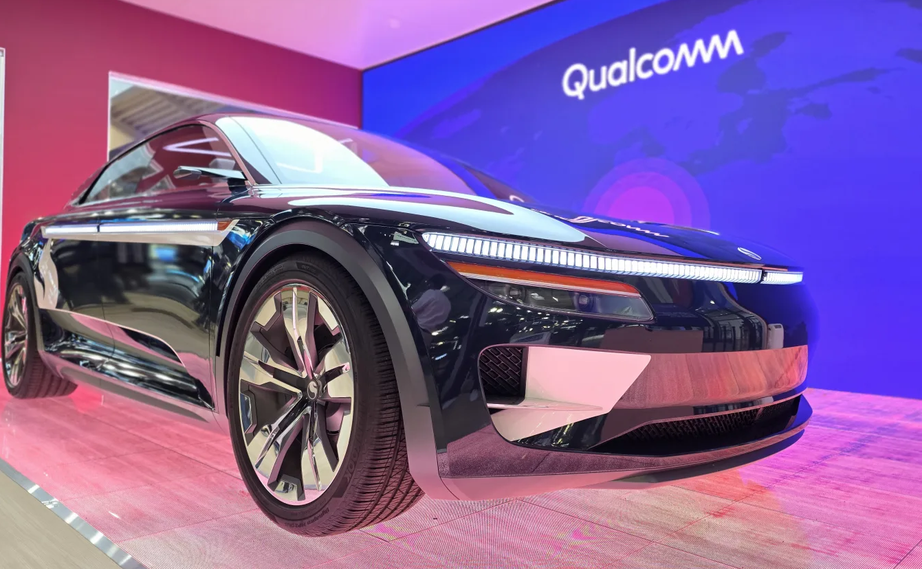 Qualcomm ra mắt công nghệ xe tự hành cùng BMW- Ảnh 1.
