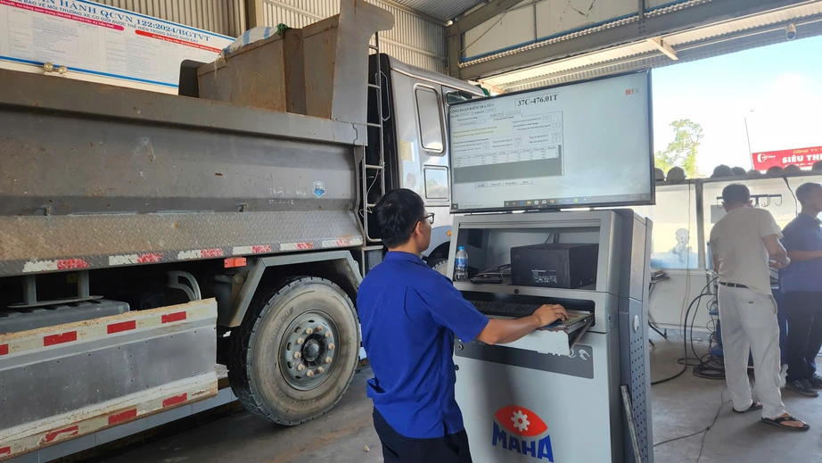 Xe bị từ chối khi đi kiểm định, chủ xe có phải đóng tiền?- Ảnh 3.