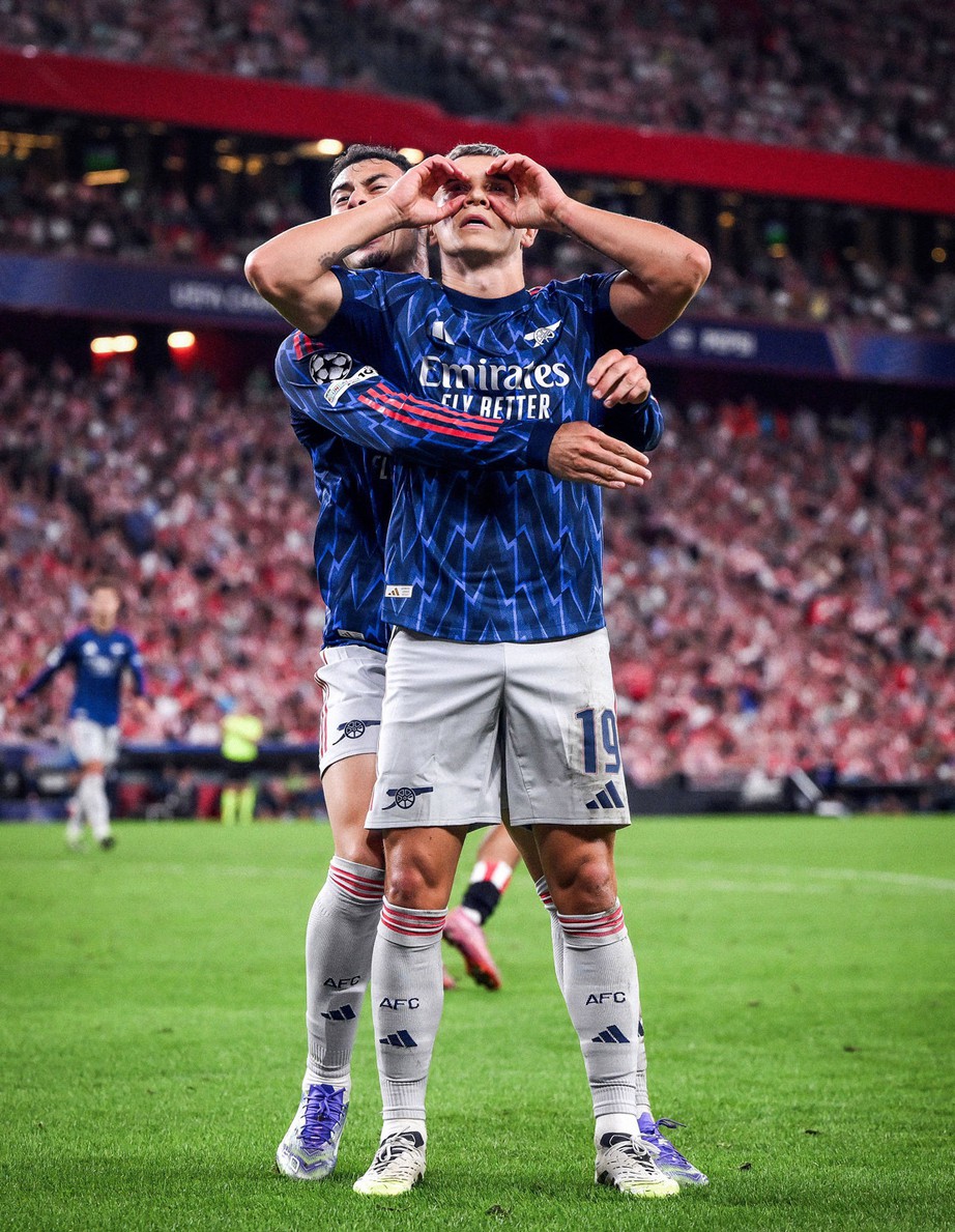 Champions League 2025-2026: Arsenal khởi đầu như mơ nhờ bộ đôi dự bị- Ảnh 1.