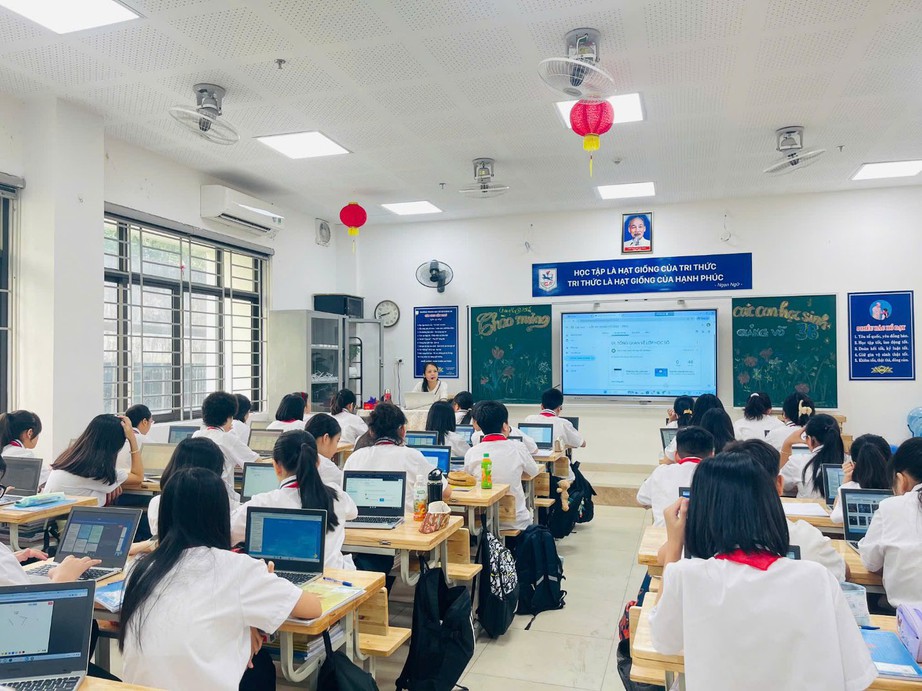 Từ năm 2027, thi tốt nghiệp THPT trên máy tính ở nơi đủ điều kiện- Ảnh 1.