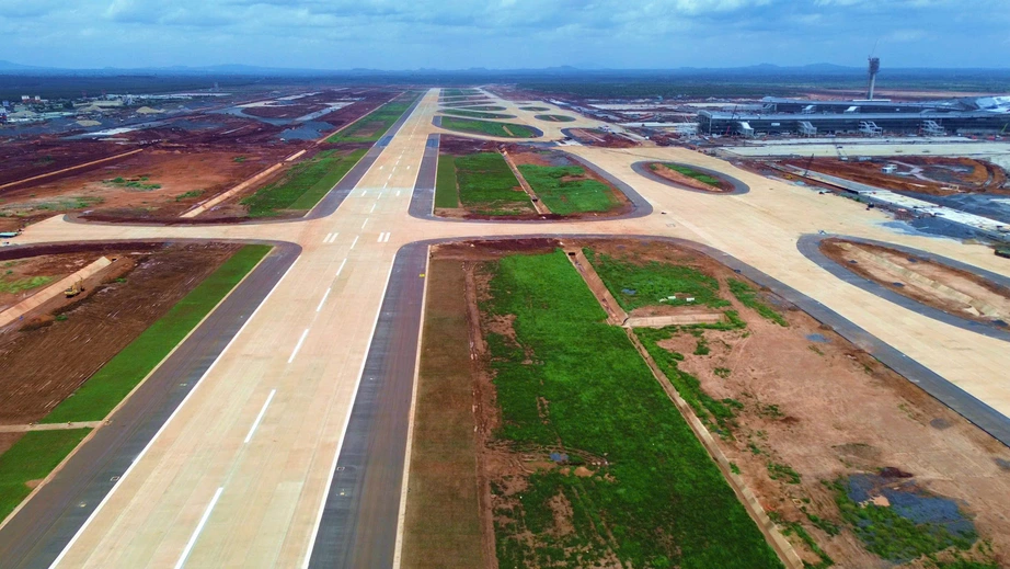 Đề xuất chuyển toàn bộ chuyến bay quốc tế sang khai thác tại Long Thành sau năm 2030- Ảnh 1.
