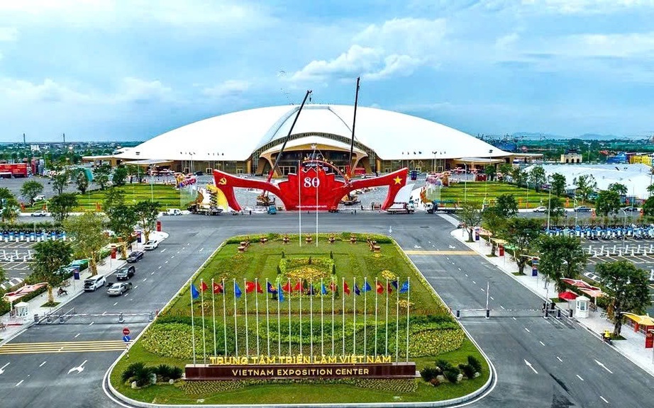 Triển lãm Thành tựu đất nước phá kỷ lục về lượng khách sau 6 ngày mở cửa- Ảnh 1. Triển lãm Thành tựu đất nước phá kỷ lục về lượng khách sau 6 ngày mở cửa- Ảnh 1.