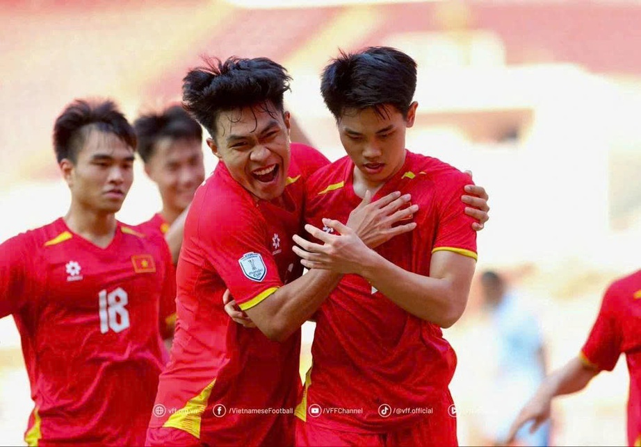 Nhận định, dự đoán kết quả U23 Việt Nam và U23 Bangladesh, vòng loại U23 châu Á 2026- Ảnh 2. Nhận định, dự đoán kết quả U23 Việt Nam và U23 Bangladesh, vòng loại U23 châu Á 2026- Ảnh 2.