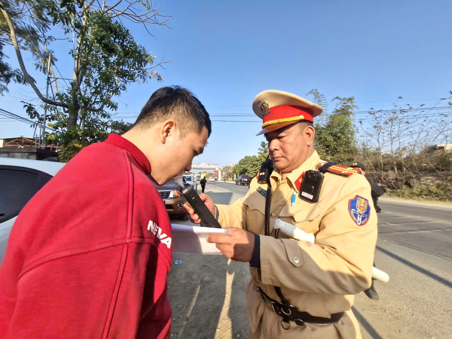 Kinh nghiệm k&eacute;o giảm tai nạn giao th&ocirc;ng tại Lạng Sơn- Ảnh 2.