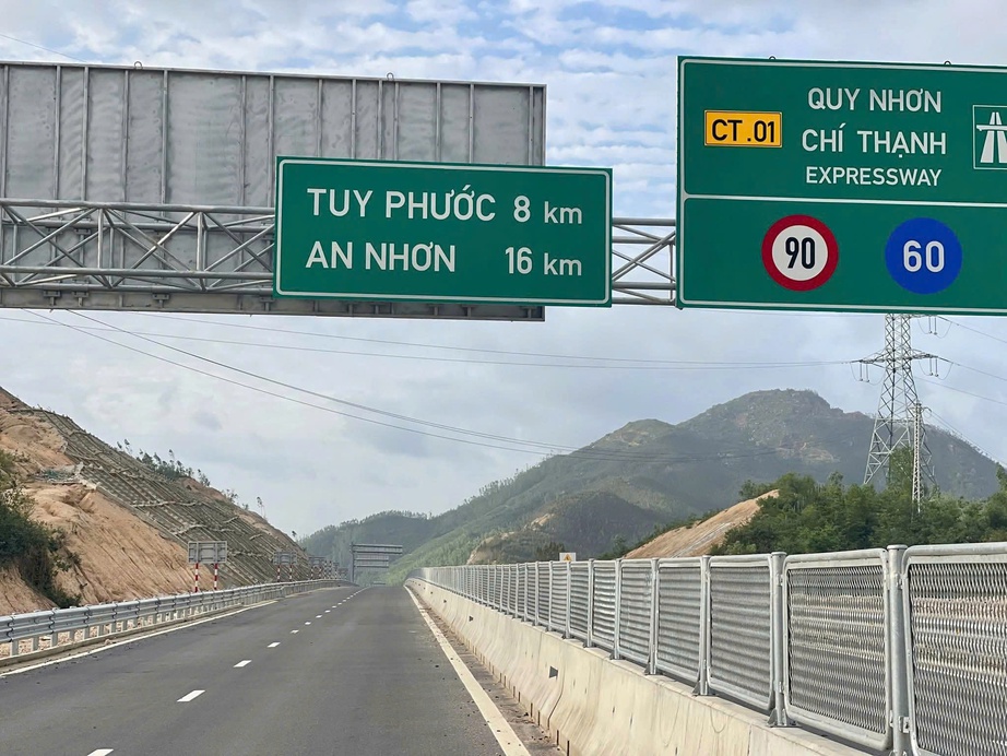 Chủ đầu tư y&ecirc;u cầu loạt nh&agrave; thầu bổ sung mũi thi c&ocirc;ng cao tốc Quy Nhơn - Ch&iacute; Thạnh- Ảnh 1.