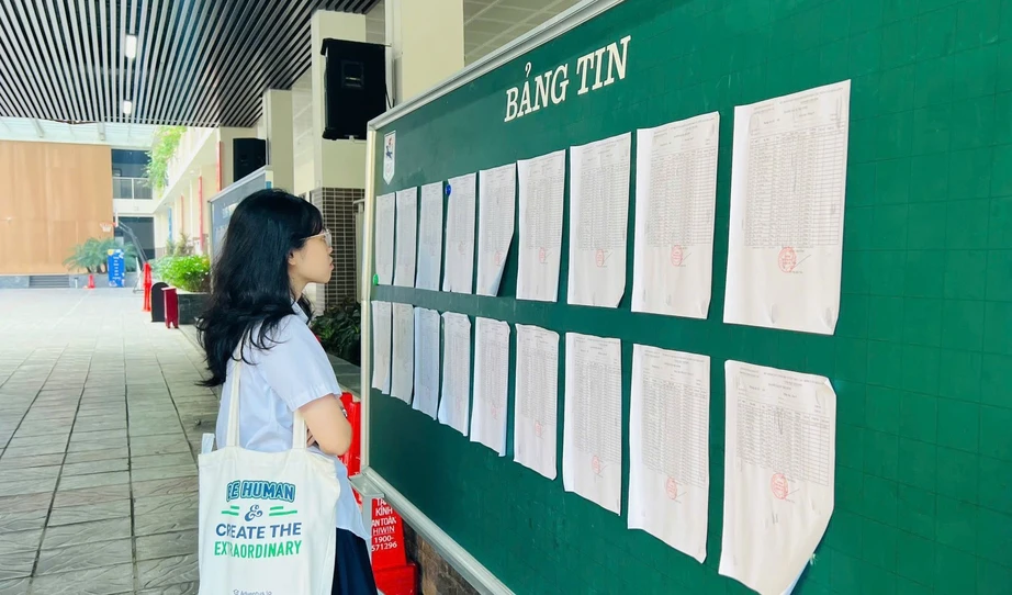 Nhiều tỉnh chốt m&ocirc;n thi thứ ba, học sinh H&agrave; Nội &ldquo;thấp thỏm&rdquo; đợi quyết định- Ảnh 2.