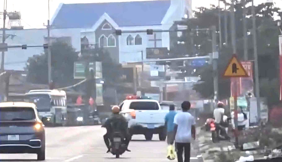 CSGT dẫn đường đưa người đi cấp cứu ở TP.HCM- Ảnh 2. CSGT dẫn đường đưa người đi cấp cứu ở TP.HCM- Ảnh 2.