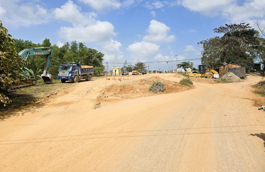C&ocirc;ng tr&igrave;nh dịch chuyển, mở rộng đường ngang ở Quảng Trị đang triển khai thế n&agrave;o?- Ảnh 9.