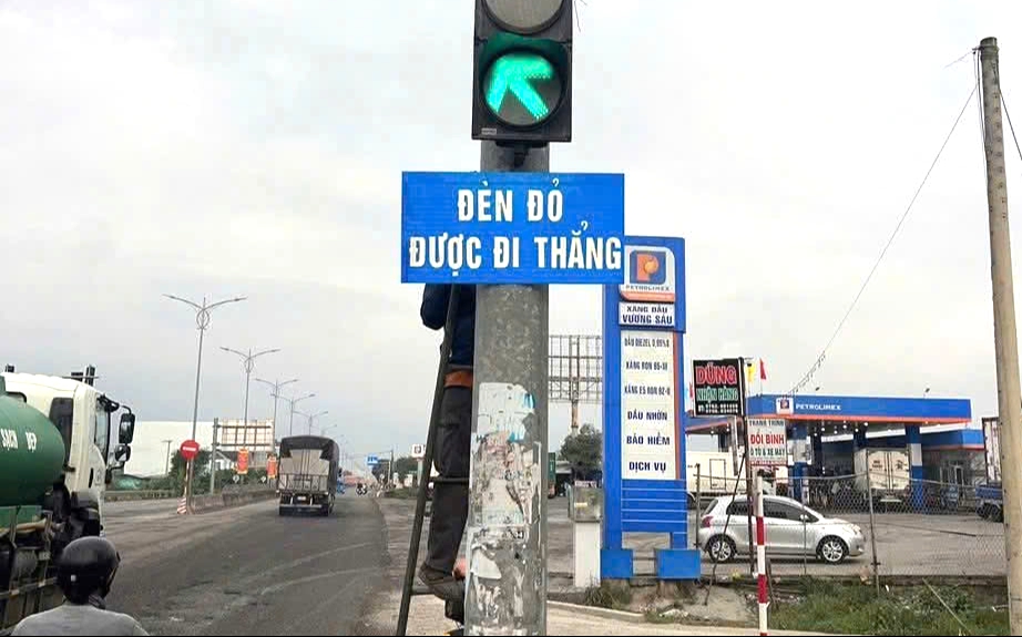 Điều chỉnh phương &aacute;n vận h&agrave;nh đ&egrave;n t&iacute;n hiệu tr&ecirc;n QL1 qua Quảng Ng&atilde;i- Ảnh 1.