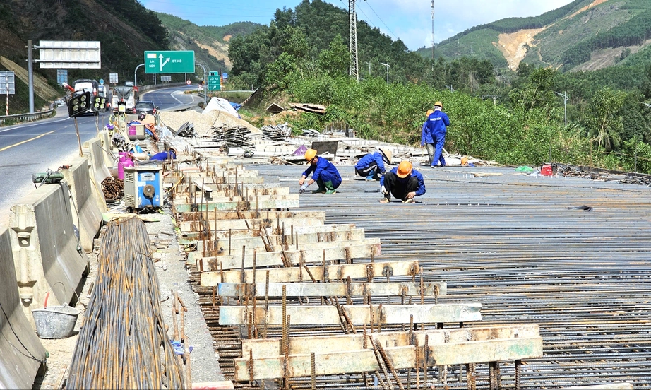 Xin điều chỉnh tổng mức đầu tư cao tốc La Sơn - H&ograve;a Li&ecirc;n l&ecirc;n 3.538 tỷ đồng- Ảnh 4.