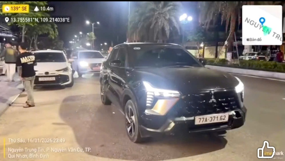 Gia Lai: Xử phạt t&agrave;i xế dừng &ocirc; t&ocirc; giữa đường sau khi bị phản &aacute;nh tr&ecirc;n VNeTraffic- Ảnh 1.