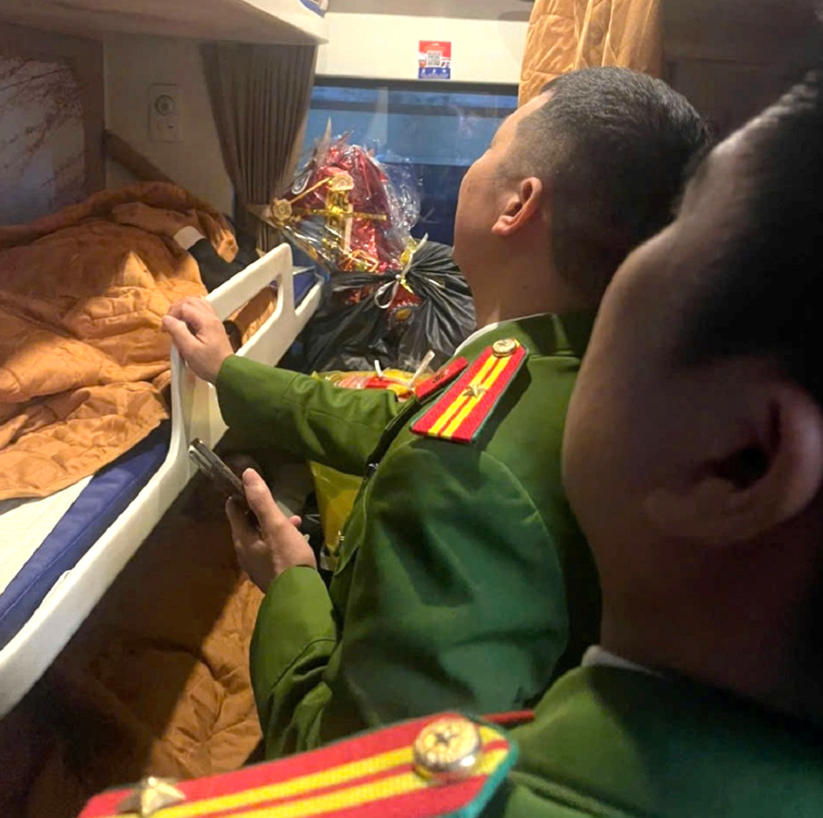 Nghệ An: Giải cứu th&agrave;nh c&ocirc;ng thiếu nữ 16 tuổi bị "bắt c&oacute;c online"- Ảnh 2.