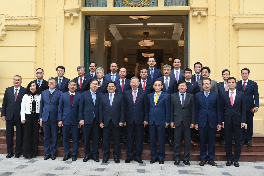 Tổng Bí thư: Phải thể hiện hình ảnh Việt Nam mới, sẵn sàng đóng góp tích cực với quốc tế- Ảnh 4. Tổng Bí thư: Phải thể hiện hình ảnh Việt Nam mới, sẵn sàng đóng góp tích cực với quốc tế- Ảnh 4.