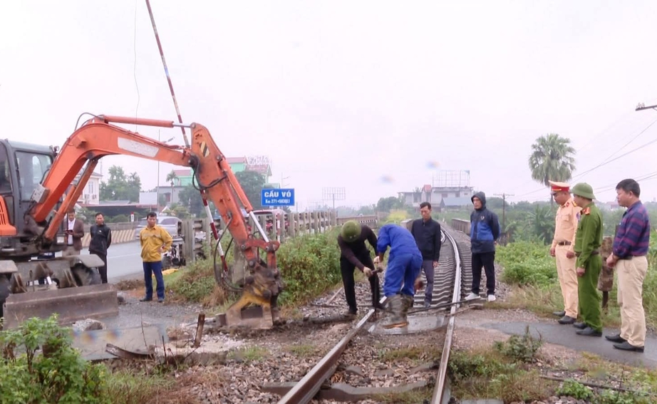 Kết quả 4 th&aacute;ng lập lại trật tự, h&agrave;nh lang an to&agrave;n giao th&ocirc;ng v&agrave; đ&ocirc; thị tại Ninh B&igrave;nh- Ảnh 2.