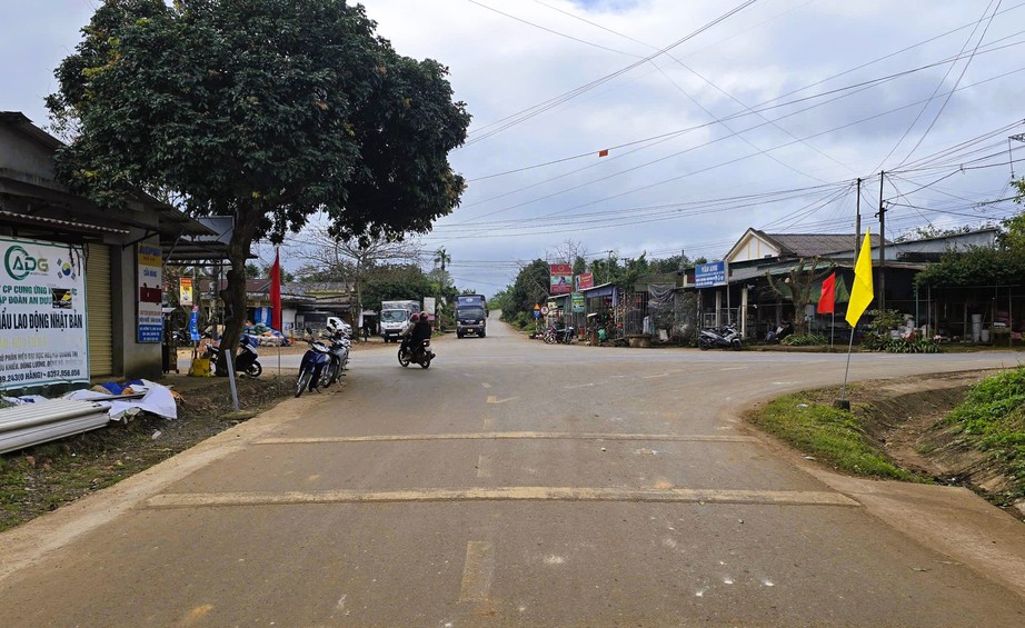 Quảng Trị: Tổ chức lại giao th&ocirc;ng, bổ sung biển b&aacute;o tại n&uacute;t giao tỉnh lộ 575B v&agrave; 576- Ảnh 3.