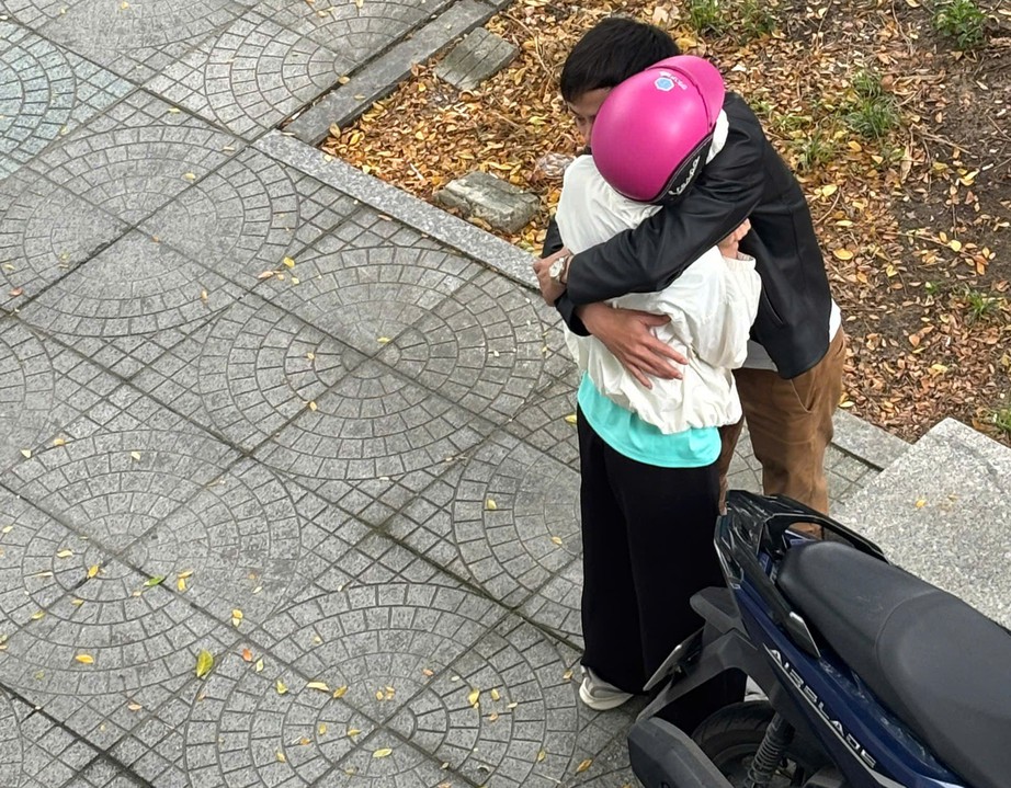 Giải cứu nữ sinh bị bắt cóc online từ chiêu trò dụ dỗ trúng học bổng- Ảnh 1. Giải cứu nữ sinh bị bắt cóc online từ chiêu trò dụ dỗ trúng học bổng- Ảnh 1.