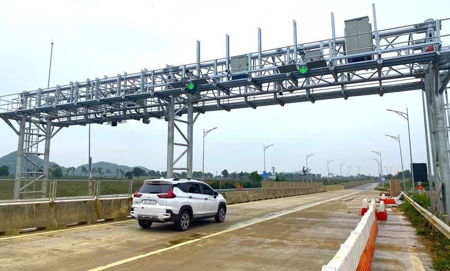 Sẵn s&agrave;ng triển khai thu ph&iacute; cao tốc do Nh&agrave; nước đầu tư- Ảnh 8.
