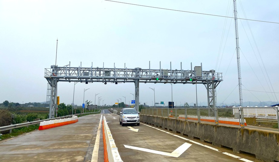Sẵn s&agrave;ng triển khai thu ph&iacute; cao tốc do Nh&agrave; nước đầu tư- Ảnh 9.