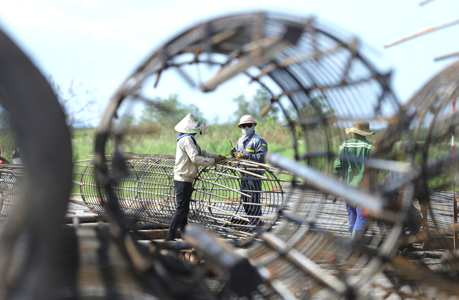 C&uacute; h&iacute;ch hạ tầng cho H&agrave; Tĩnh từ c&aacute;c c&ocirc;ng tr&igrave;nh trọng điểm ch&agrave;o mừng Đại hội XIV- Ảnh 2.