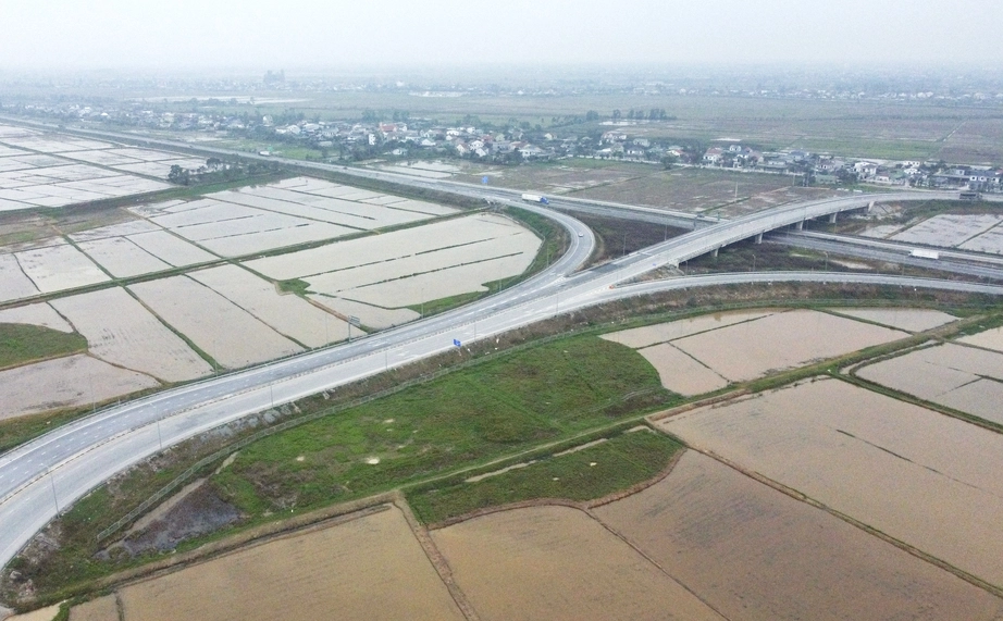 Nghệ An: Không thể sản xuất, người dân mong được thu hồi đất để phục vụ giao thông- Ảnh 3. Nghệ An: Không thể sản xuất, người dân mong được thu hồi đất để phục vụ giao thông- Ảnh 3.