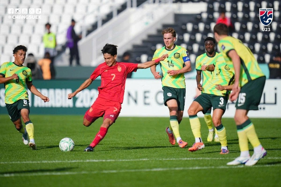 V&ograve;ng chung kết U23 ch&acirc;u &Aacute;: Th&aacute;i Lan thua ngược Australia- Ảnh 1.