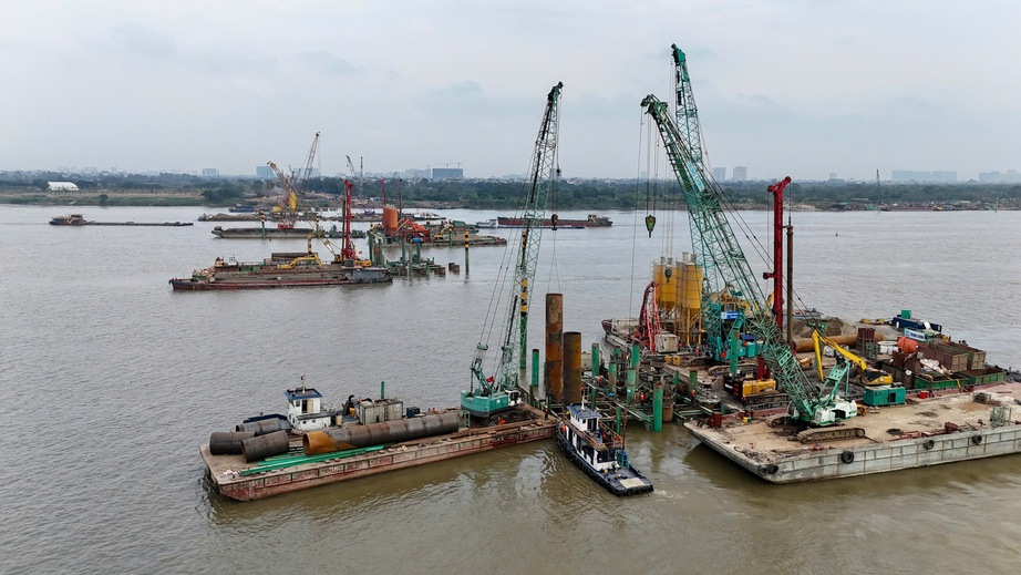 Dồn lực thi c&ocirc;ng cầu Trần Hưng Đạo thi c&ocirc;ng xuy&ecirc;n Tết, quyết t&acirc;m &ldquo;c&aacute;n đ&iacute;ch&rdquo; giữa năm 2027- Ảnh 6.
