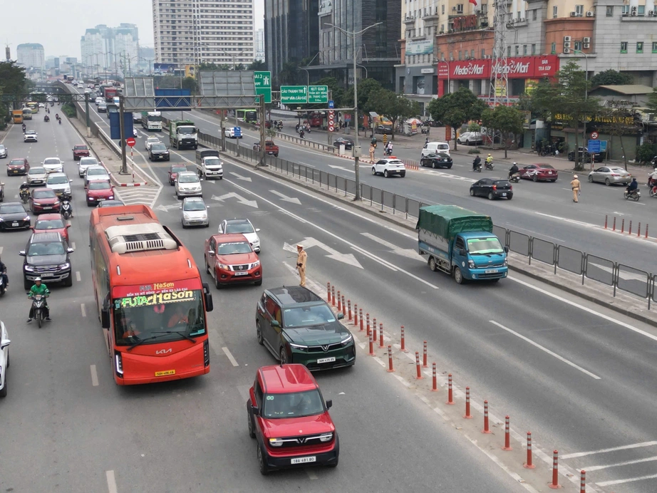 Tai nạn giảm sâu ngày 29 Tết, CSGT xử lý hơn 2.500 tài xế vi phạm nồng độ cồn- Ảnh 2. Tai nạn giảm sâu ngày 29 Tết, CSGT xử lý hơn 2.500 tài xế vi phạm nồng độ cồn- Ảnh 2.