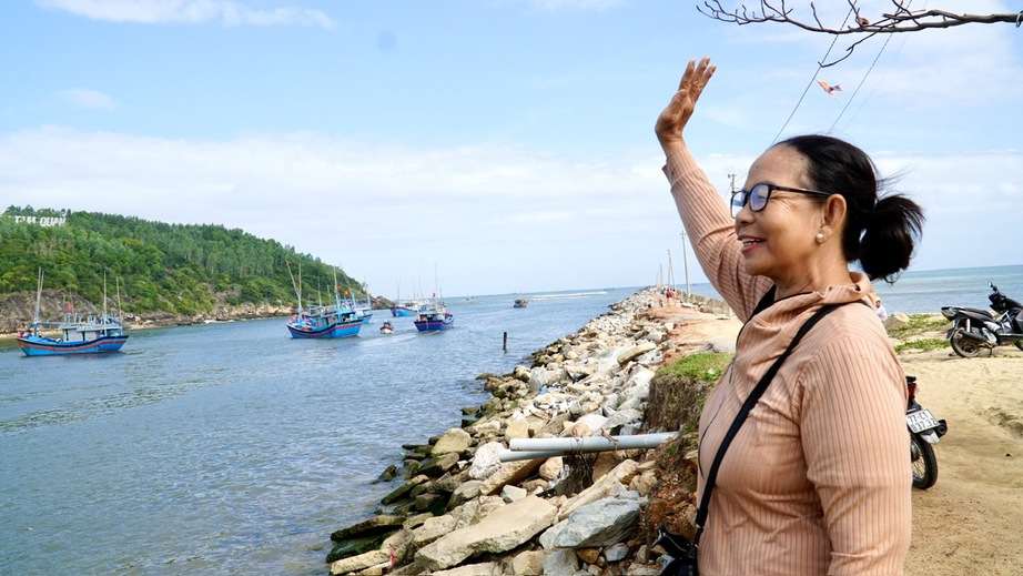 Gia Lai: T&agrave;u thuyền hối hả vươn khơi b&aacute;m biển đầu xu&acirc;n- Ảnh 8.