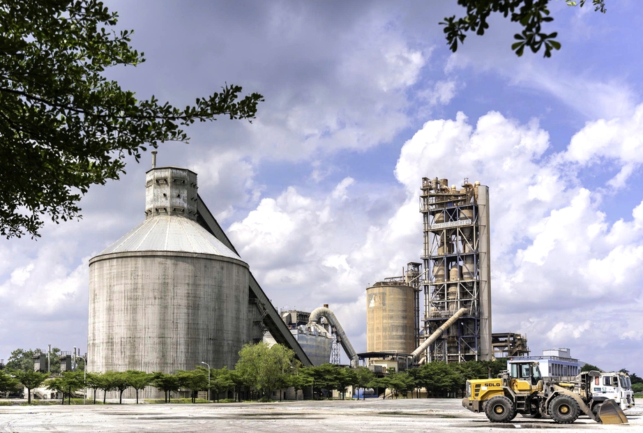 Giải bài toán phát thải bằng giảm hàm lượng clinker trong xi măng- Ảnh 2. Giải bài toán phát thải bằng giảm hàm lượng clinker trong xi măng- Ảnh 2.