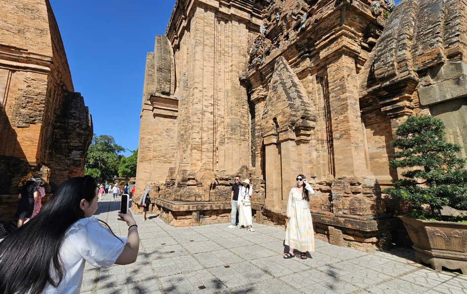 Giao th&ocirc;ng mở lối xu&acirc;n, đưa kh&aacute;ch về Nha Trang đ&oacute;n Tết- Ảnh 5.