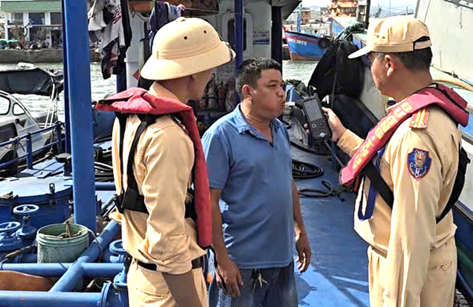 Gia Lai: Siết chặt ATGT đường thuỷ sau c&aacute;c vụ tai nạn lật t&agrave;u, thuyền tr&ecirc;n cả nước- Ảnh 8.