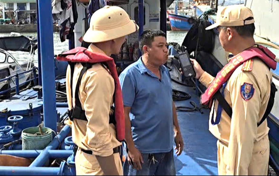 Gia Lai: Siết chặt ATGT đường thuỷ sau c&aacute;c vụ tai nạn lật t&agrave;u, thuyền tr&ecirc;n cả nước- Ảnh 8.