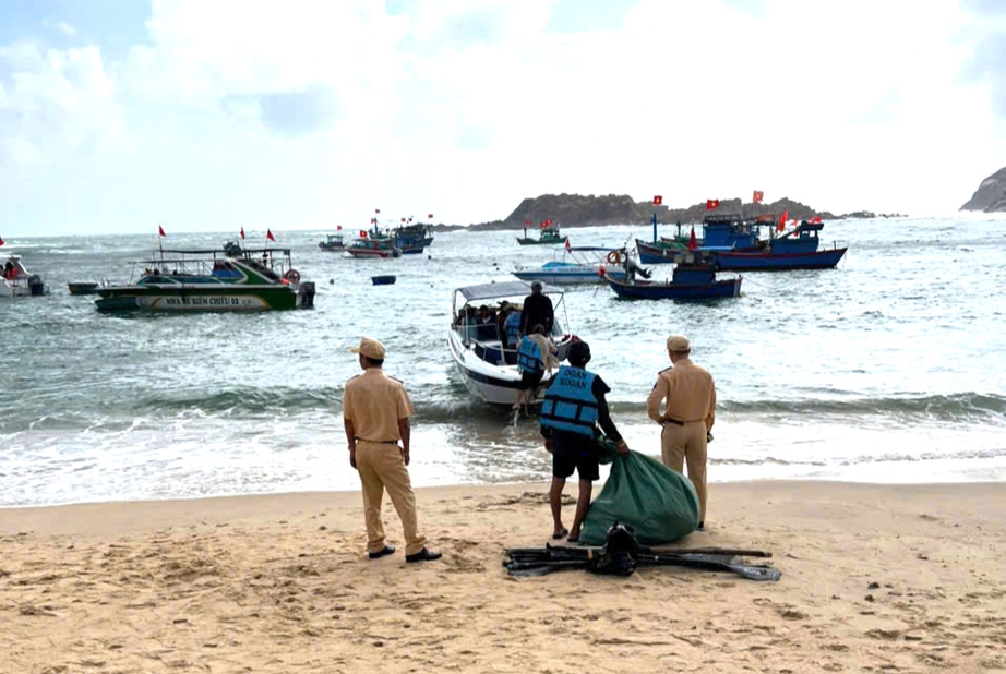 Gia Lai: Siết chặt ATGT đường thuỷ sau c&aacute;c vụ tai nạn lật t&agrave;u, thuyền tr&ecirc;n cả nước- Ảnh 4.