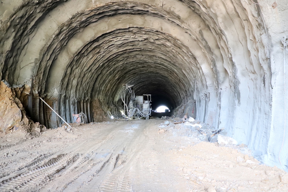 Những trụ cầu cao hơn 50m đang hình thành trên cao tốc Khánh Hòa - Buôn Ma Thuột- Ảnh 10. Những trụ cầu cao hơn 50m đang hình thành trên cao tốc Khánh Hòa - Buôn Ma Thuột- Ảnh 10.