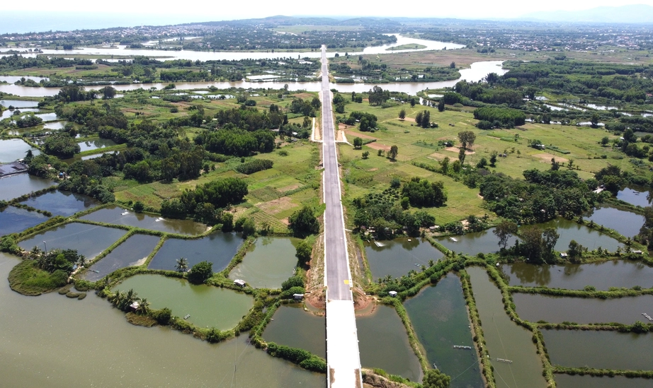 Quảng Ngãi giao thêm 380.000m2 đất cho doanh nghiệp làm dự án bất động sản- Ảnh 2. Quảng Ngãi giao thêm 380.000m2 đất cho doanh nghiệp làm dự án bất động sản- Ảnh 2.