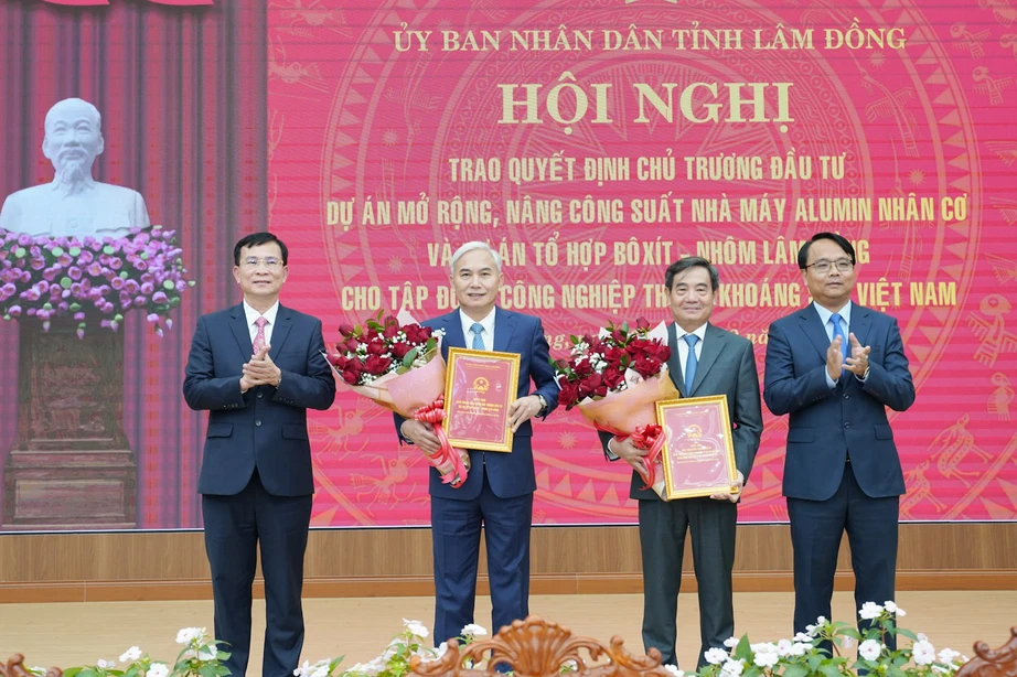 L&acirc;m Đồng trao chủ trương đầu tư 2 dự &aacute;n b&ocirc; x&iacute;t trị gi&aacute; 60.000 tỷ đồng- Ảnh 1.