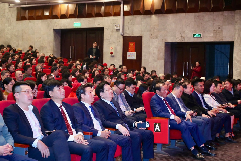 “Đường lên phía trước”, bản hùng ca nghệ thuật về niềm tin và khát vọng dân tộc- Ảnh 1. “Đường lên phía trước”, bản hùng ca nghệ thuật về niềm tin và khát vọng dân tộc- Ảnh 1.