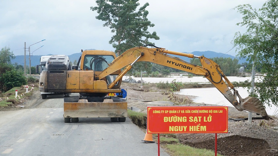 Gia Lai: Chi gần 14 tỷ đồng sửa chữa quốc lộ 25- Ảnh 1.