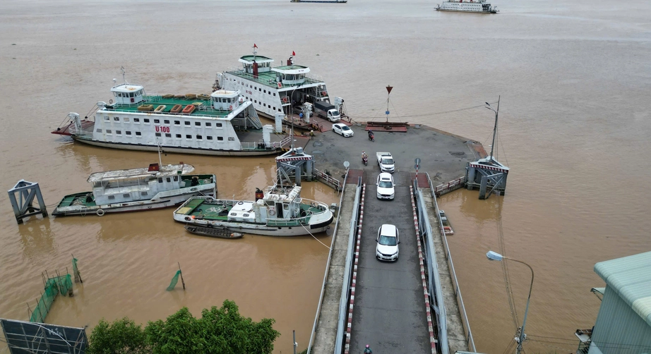 Huy động 19 ph&agrave; tải trọng lớn phục vụ người d&acirc;n tại c&aacute;c bến ph&agrave; miền T&acirc;y- Ảnh 2.