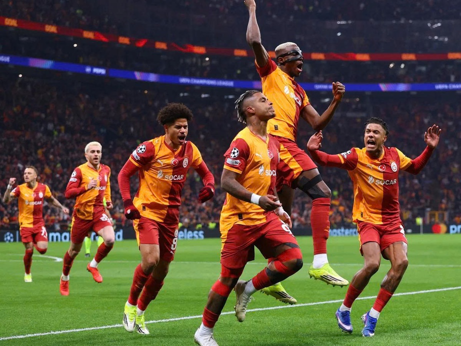 Champions League: H&agrave;ng c&ocirc;ng bế tắc, Liverpool thua s&aacute;t n&uacute;t Galatasaray- Ảnh 1.