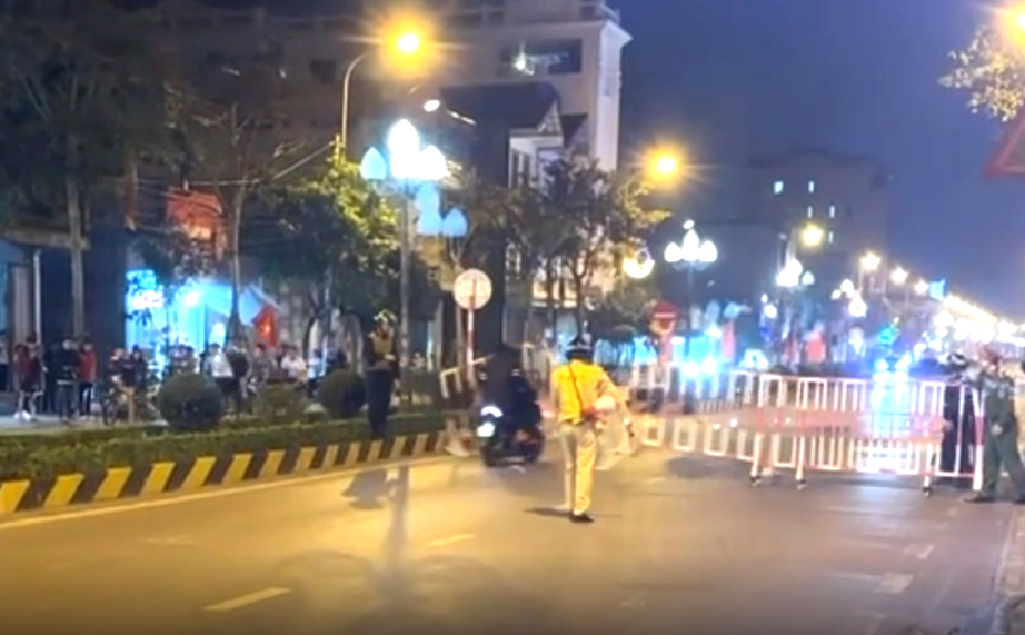 Hưng Y&ecirc;n: Khởi tố nh&oacute;m &ldquo;qu&aacute;i xế&rdquo; ph&oacute;ng xe lạng l&aacute;ch, chống đối lực lượng chức năng- Ảnh 1.